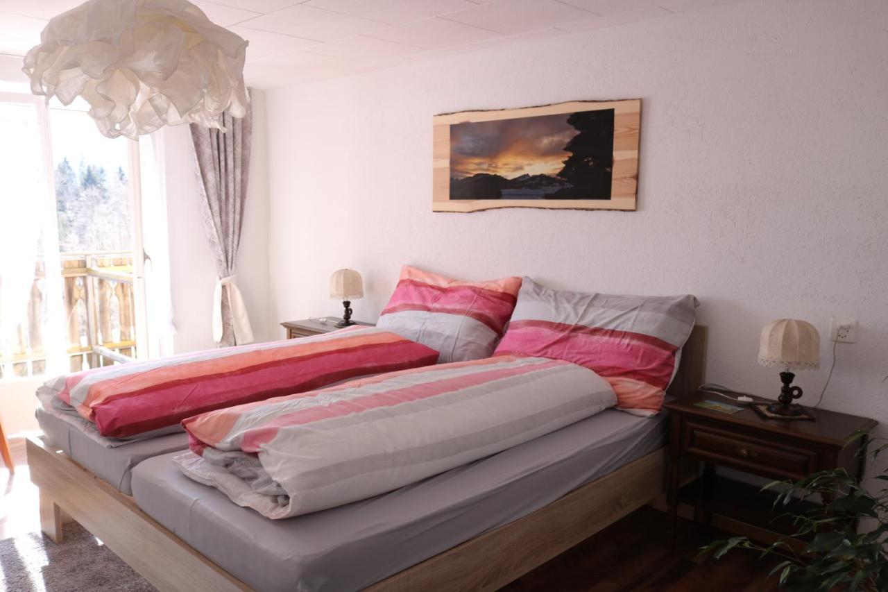 Bed and Breakfast Schlafen Im Sternen Ennetbuehl Nesslau Exterior foto